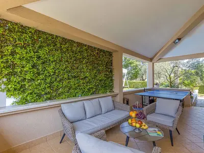 Villa für 8 Personen (140 m²) in Sveti Lovreč Pazenatički 6/10