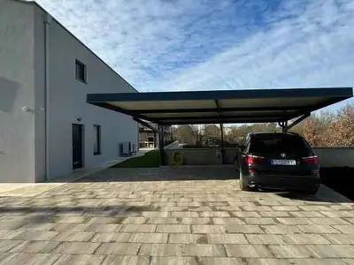 Villa für 8 Personen (200 m²) in Sveti Lovreč Pazenatički 4/10
