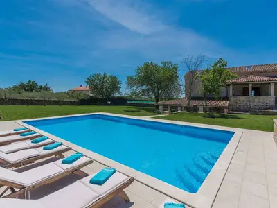 Villa für 10 Personen (320 m²) in Sveti Lovreč 4/10