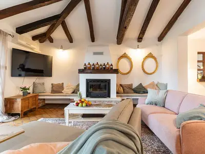 Villa für 8 Personen (180 m²) in Sveti Lovreč Pazenatički 9/10