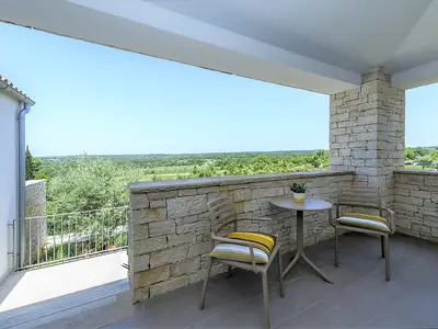 Villa für 8 Personen (400 m²) in Sveti Lovreč Pazenatički 9/10