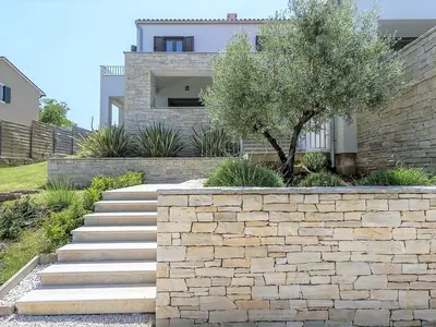 Villa für 8 Personen (400 m²) in Sveti Lovreč Pazenatički 10/10