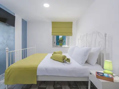 Villa für 12 Personen (309 m²) in Sveti Lovreč Pazenatički 9/10