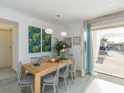 Villa für 8 Personen (135 m²) in Sveti Lovreč Pazenatički 10/10