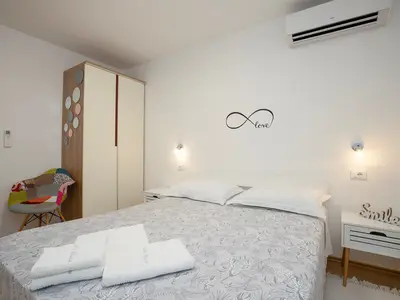 Villa für 8 Personen (135 m²) in Sveti Lovreč Pazenatički 8/10