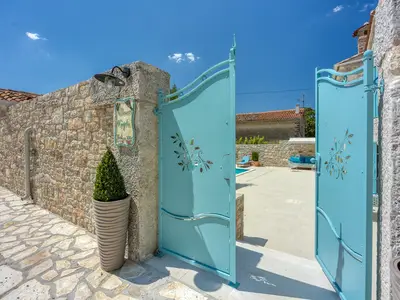 Villa für 6 Personen (200 m²) in Sveti Lovreč Pazenatički 8/10