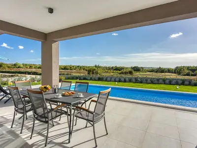 Villa für 4 Personen (120 m²) in Sveti Lovreč 4/10