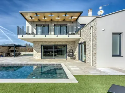 Villa für 8 Personen (200 m²) in Sveti Lovreč Pazenatički 2/10