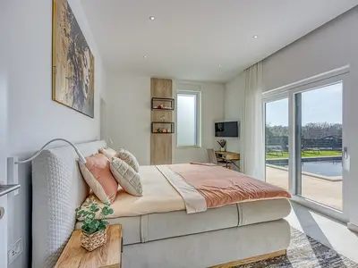 Villa für 8 Personen (200 m²) in Sveti Lovreč Pazenatički 8/10