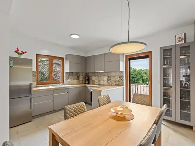 Villa für 6 Personen (105 m²) in Sveti Lovreč 3/10