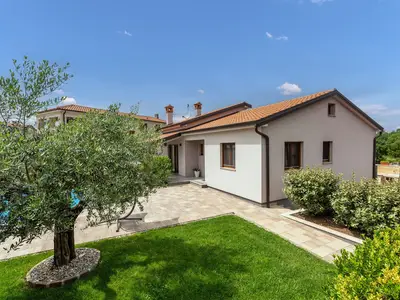 Villa für 6 Personen (105 m²) in Sveti Lovreč 5/10