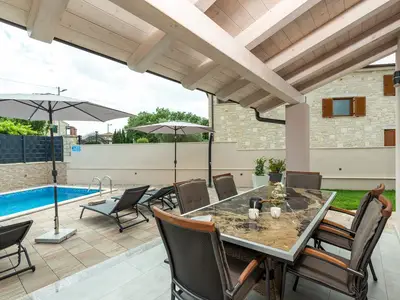 Villa für 6 Personen (105 m²) in Sveti Lovreč 7/10