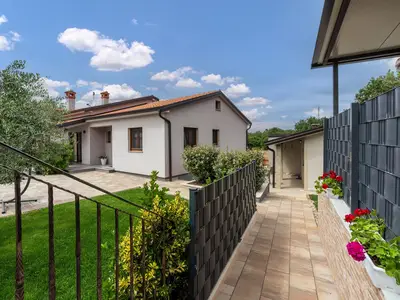 Villa für 6 Personen (105 m²) in Sveti Lovreč 10/10
