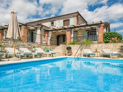 Villa für 8 Personen (180 m²) in Sveti Lovreč Pazenatički 4/10