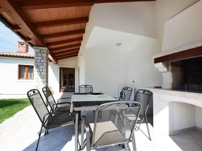 Villa für 6 Personen (115 m²) in Sveti Lovreč 2/10