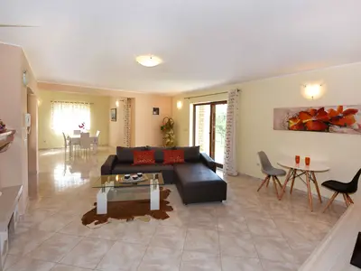 Villa für 6 Personen (140 m²) in Sveti Lovreč 9/10