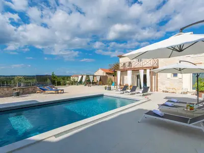 Villa für 8 Personen (135 m²) in Sveti Lovreč Pazenatički 2/10