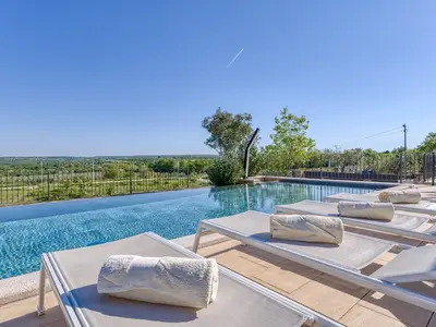 Villa für 8 Personen (150 m²) in Sveti Lovreč Pazenatički 2/10