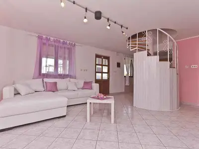 Villa für 6 Personen (90 m²) in Sveti Petar U Sumi 10/10
