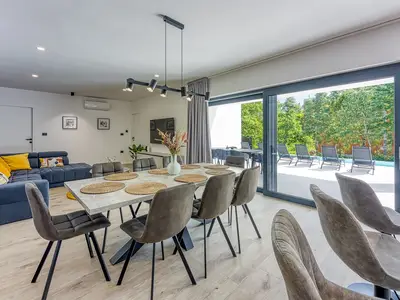 Villa für 8 Personen (220 m²) in Sveti Petar u Šumi 5/10
