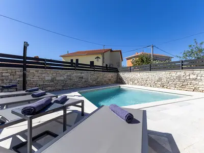 Villa für 6 Personen (130 m²) in Sveti Petar U Sumi 5/10