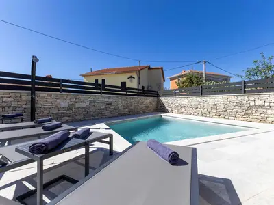 Villa für 6 Personen (130 m²) in Sveti Petar u Šumi 5/10