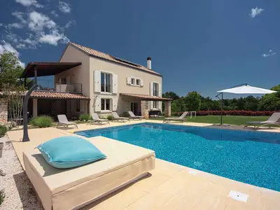 Villa für 10 Personen (420 m²) in Svetvinčenat 1/10