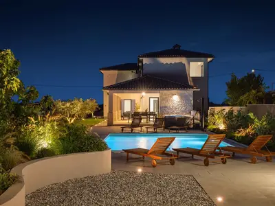 Villa für 8 Personen (250 m²) in Svetvinčenat 2/10