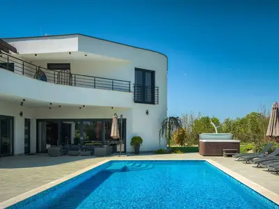 Villa für 14 Personen (500 m²) in Svetvinčenat 5/10