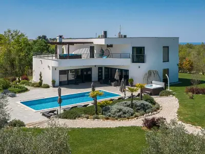Villa für 14 Personen (500 m²) in Svetvinčenat 9/10