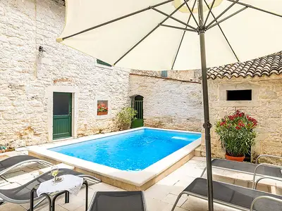 Villa für 8 Personen (190 m²) in Svetvinčenat 2/10