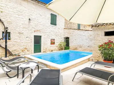 Villa für 8 Personen (190 m²) in Svetvinčenat 3/10
