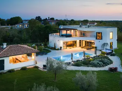 Villa für 14 Personen (500 m²) in Svetvinčenat 1/10