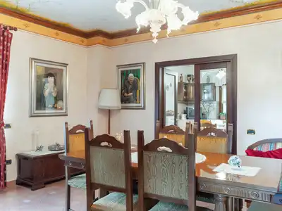 DiningRoom