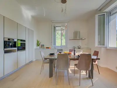 Küche und Essbereich