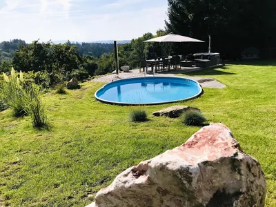 PoolOfHouse