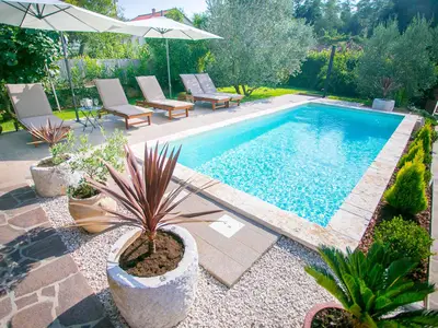 Villa für 6 Personen (119 m²) in Tar 7/10