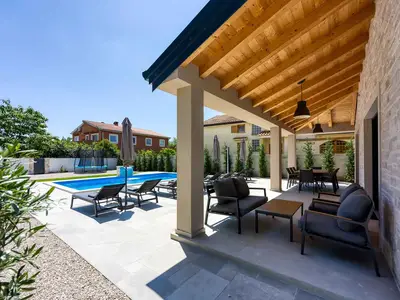 Villa für 8 Personen (240 m²) in Tar 6/10