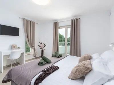 Villa für 8 Personen (170 m²) in Tar 9/10