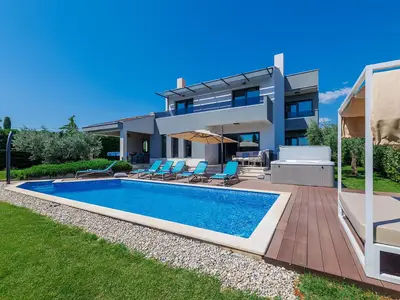 Villa für 8 Personen (180 m²) in Tar 2/10