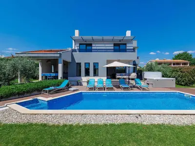 Villa für 8 Personen (180 m²) in Tar 2/10