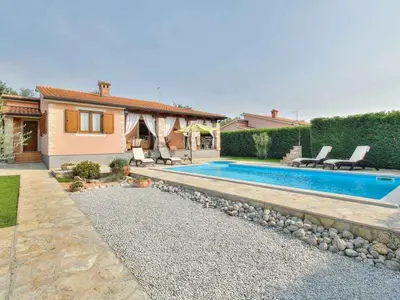 Villa für 6 Personen (110 m²) in Tar 7/10