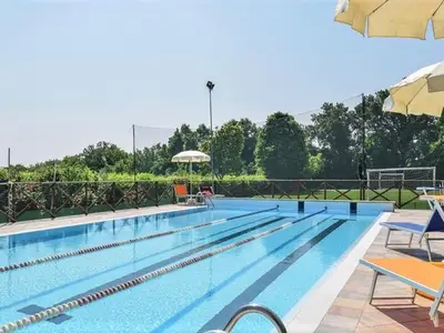 PoolOfHouse