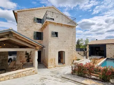 Villa für 8 Personen (200 m²) in Tinjan 7/10