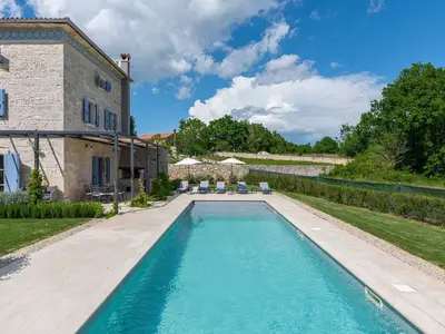 Villa für 8 Personen (240 m²) in Tinjan 4/10