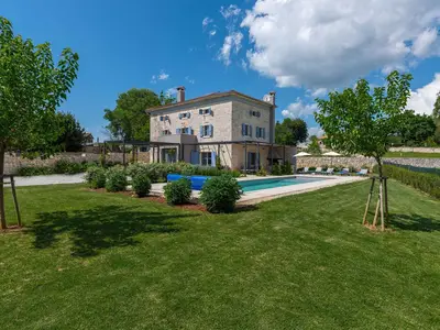 Villa für 8 Personen (240 m²) in Tinjan 9/10