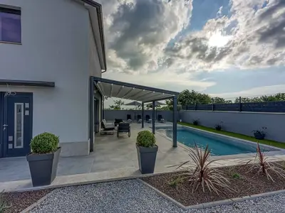 Villa für 4 Personen (70 m²) in Tinjan 10/10