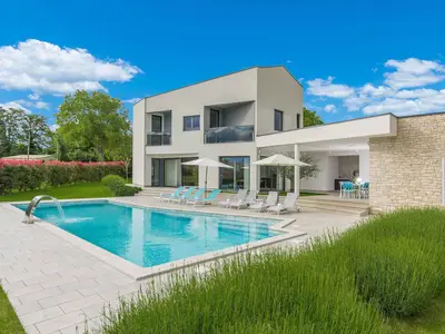 Villa für 8 Personen (360 m²) in Tinjan 4/10