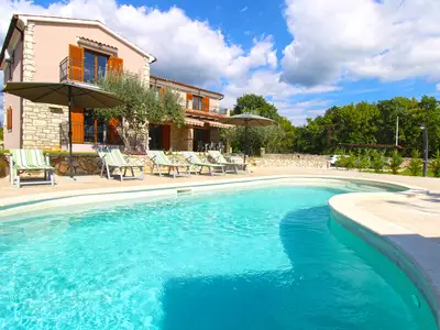 Villa für 8 Personen (250 m²) in Tinjan 3/10