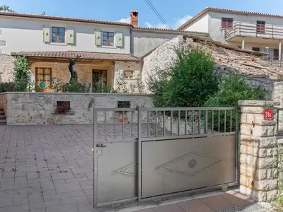 Villa für 5 Personen (80 m²) in Tinjan 10/10